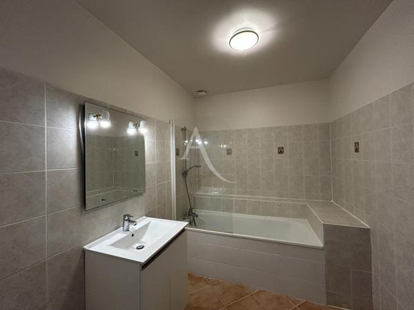 Appartement Angouleme 3 pièce(s) 89.3 m2