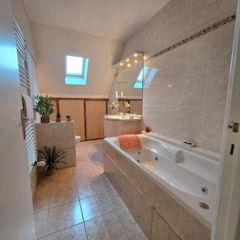 TOUTES AIDES - MAISON FAMILIALE EN IMPASSE PRIVEE