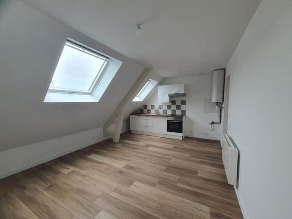 LORIENT : Appartement T2 rénové avec stationnement