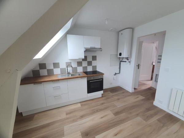 LORIENT : Appartement T2 rénové avec stationnement