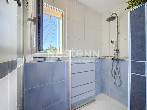 Maison récente 4 pièces avec piscine à vendre à Lavardac