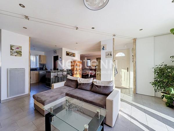Maison récente 4 pièces avec piscine à vendre à Lavardac