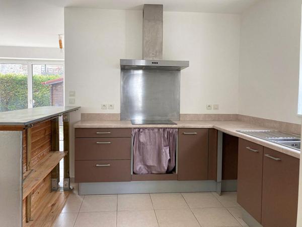 Maison passive (consommation énergétique presque nulle) avec 3 chambres et jardin à Pradines