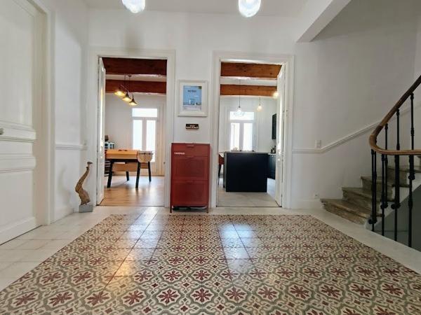 Maison vigneronne 178 m² rénovée, terrasse XXL sud, garage 134 m²