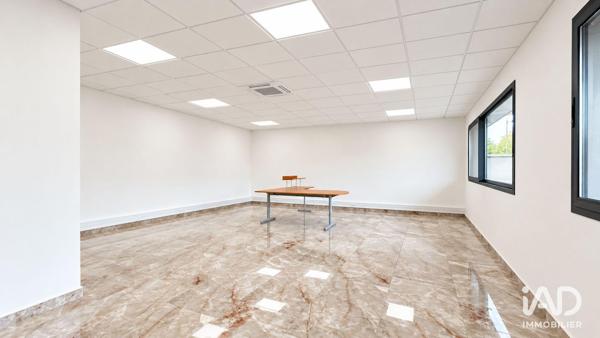 Location bureaux 46 m² Mennecy