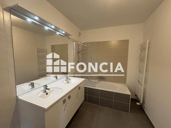Location Appartement 4 pièces 91.99 m² - Marseille 13005