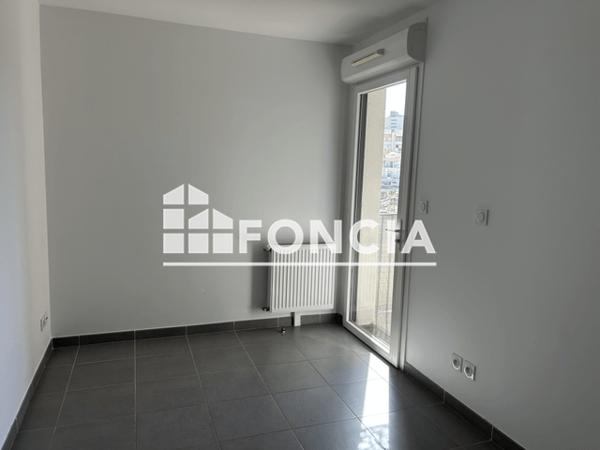 Location Appartement 4 pièces 91.99 m² - Marseille 13005