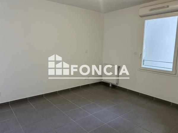 Location Appartement 4 pièces 91.99 m² - Marseille 13005