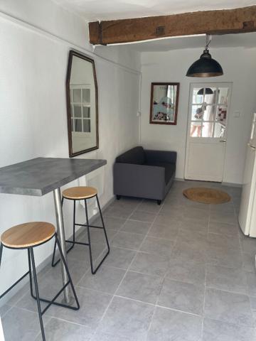 Studio Bis 1 pièce(s) 21.55 m2 - RIBIERS