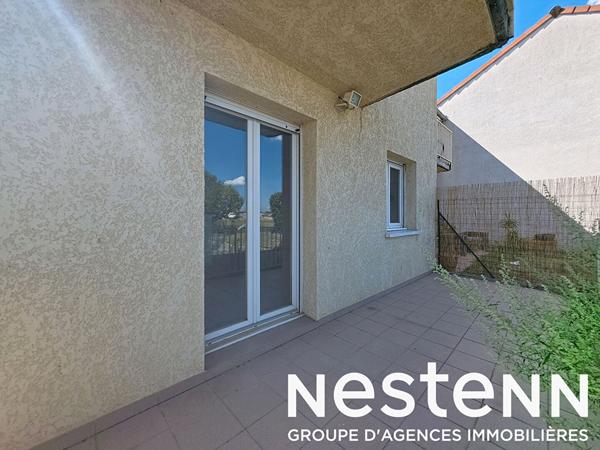GENAS AZIEU - Secteur Pasteur - Appartement 3 pièces + terrasse et place de stationnement privative