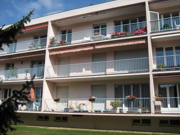 Très bel appartement avec terrasse, cave et garage