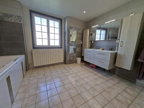 Longère avec piscine creusée, DPE B - 168m2 sur 1126 m2 à 15 min de Nevers