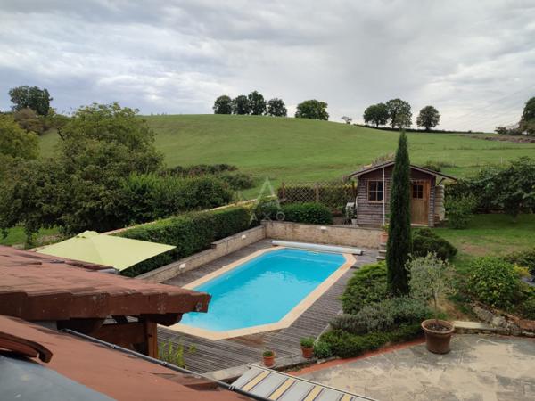 Longère avec piscine creusée, DPE B - 168m2 sur 1126 m2 à 15 min de Nevers