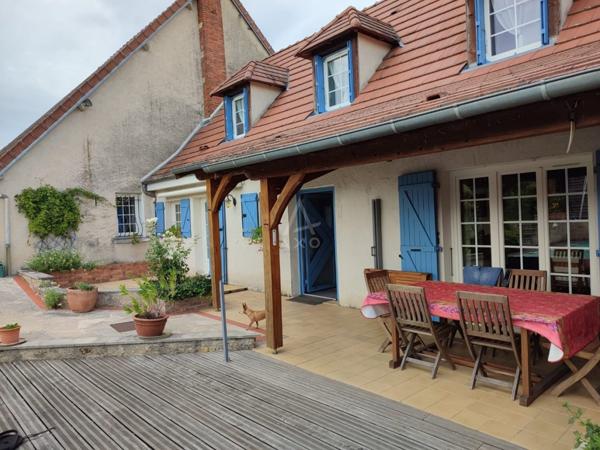 Longère avec piscine creusée, DPE B - 168m2 sur 1126 m2 à 15 min de Nevers