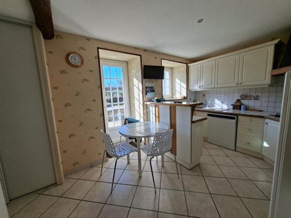 Longère avec piscine creusée, DPE B - 168m2 sur 1126 m2 à 15 min de Nevers