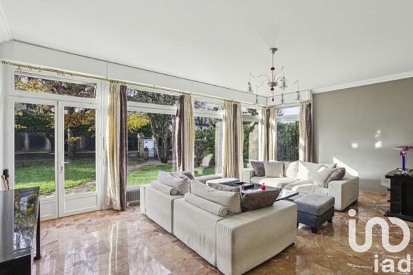 Maison à vendre 18 pièces 237 m² Bougival