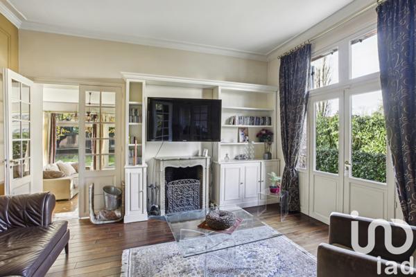 Maison à vendre 18 pièces 237 m² Bougival
