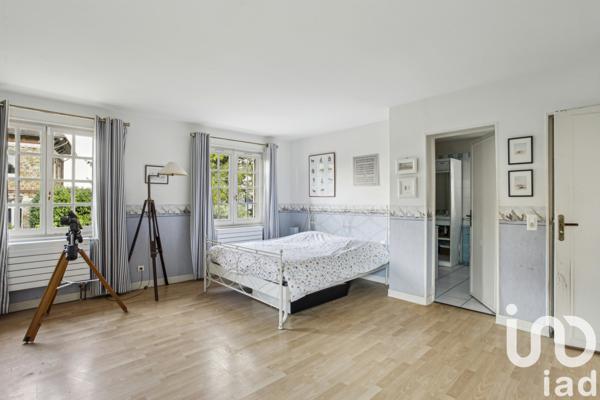 Maison à vendre 18 pièces 237 m² Bougival