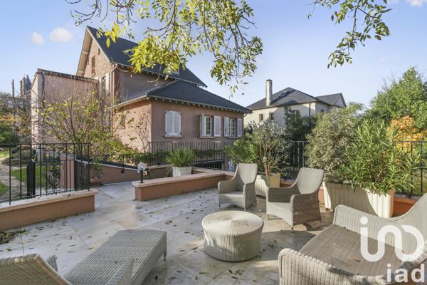 Maison à vendre 18 pièces 237 m² Bougival