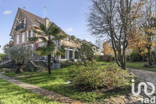 Maison à vendre 18 pièces 237 m² Bougival