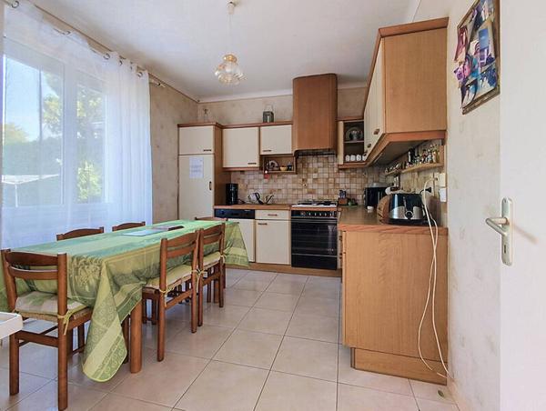 Maison 10 pièces                                        - 44350 Guérande Réf : 130621