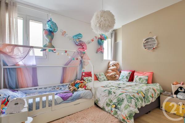 Appartement F4 à vendre  4 pièces - 94,78 m2 PARIS - 75015