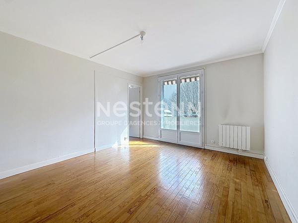 Appartement 4 pièces 3 chambres avec balcon cave et garage - Secteur MONTFERRAT