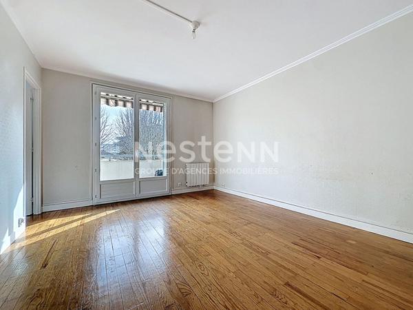 Appartement 4 pièces 3 chambres avec balcon cave et garage - Secteur MONTFERRAT