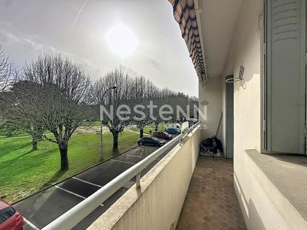 Appartement 4 pièces 3 chambres avec balcon cave et garage - Secteur MONTFERRAT