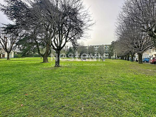 Appartement 4 pièces 3 chambres avec balcon cave et garage - Secteur MONTFERRAT