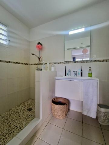 Petit-Bourg (97170) À louer – Charmant T2 meublé à Petit-Bourg