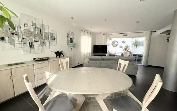 Vente Maison de ville P4 + Garage Centre Ville rénové(e) Le grau-du-roi   