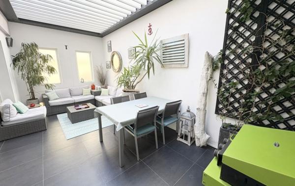 Vente Maison de ville P4 + Garage Centre Ville rénové(e) Le grau-du-roi   