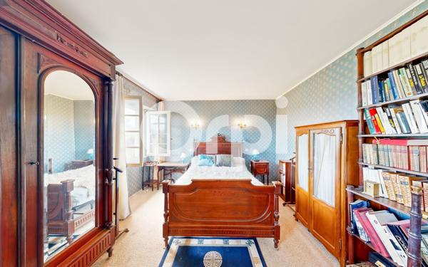 Maison à vendre    7 pièces •  Ruoms