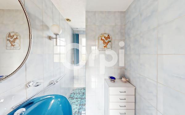 Maison à vendre    7 pièces •  Ruoms