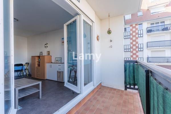 Appartement, balcon & parking extérieur