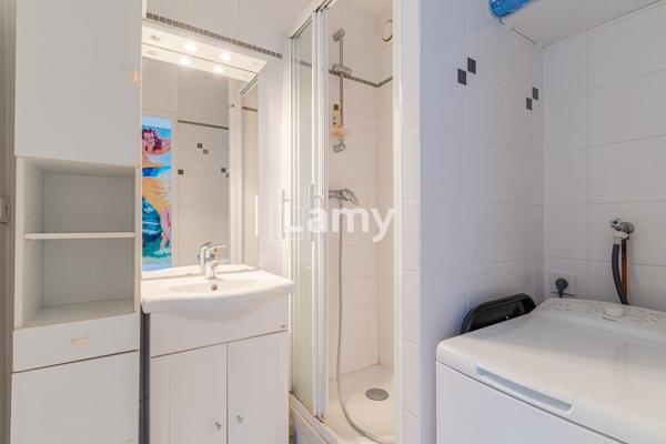 Appartement, balcon & parking extérieur