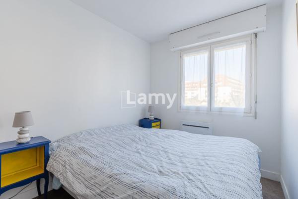 Appartement, balcon & parking extérieur