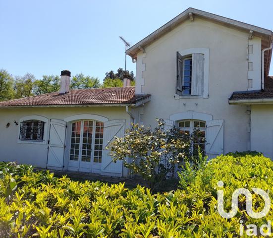 Maison 6 pièces de 126 m² à Commensacq (40210)