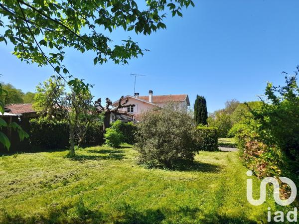 Maison 6 pièces de 126 m² à Commensacq (40210)