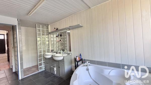 Immeuble à vendre 219,37 m² Saint-Étienne