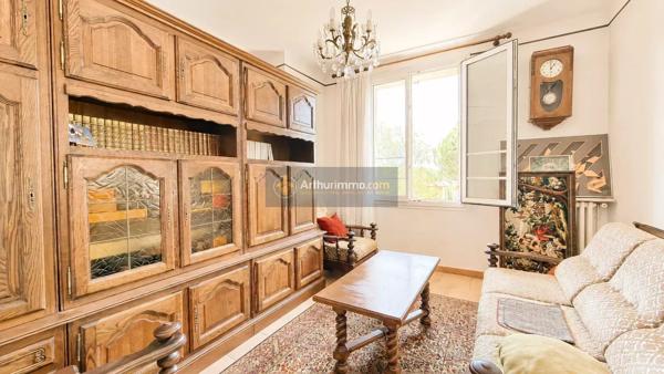 Vente                                                      Appartement
                        
                     3 pièces                      80 m2                     à Fréjus