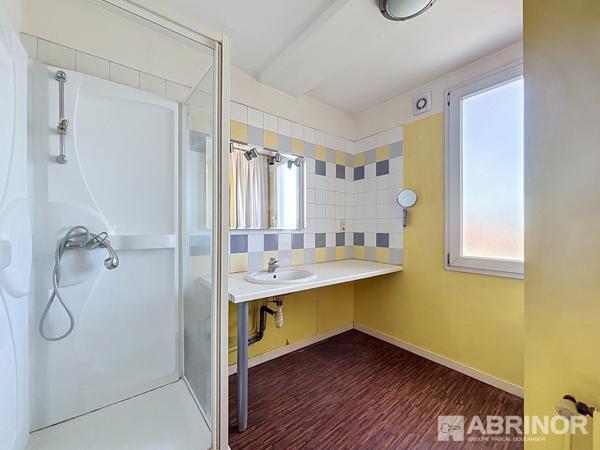 RARE À LILLE – 193.65 m² habitables avec garage et extérieur ! LILLE
