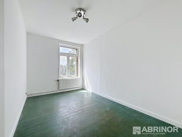 RARE À LILLE – 193.65 m² habitables avec garage et extérieur ! LILLE