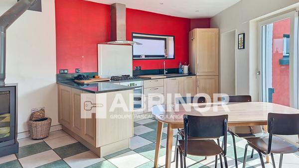 WATTRELOS HOUZARDE GAUQUIER - Superbe s-flamande de 157 m² hab. - 6 chambres - Jardin - Possibilité achat garage en sus. WATTRELOS