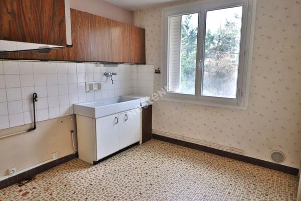 Appartement 4 pièces - Francheville Le Bas - proche commodités