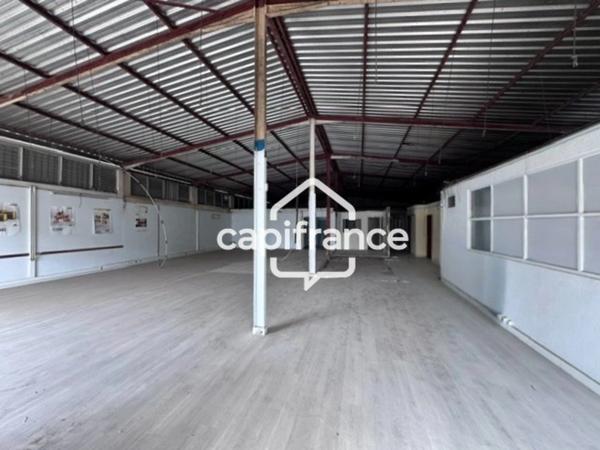 A louer sur Jarry LOCAL 330 m² BAIE MAHAULT (971)