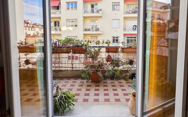 Appartement à vendre    1 pièce • 31,35 m2 Nice