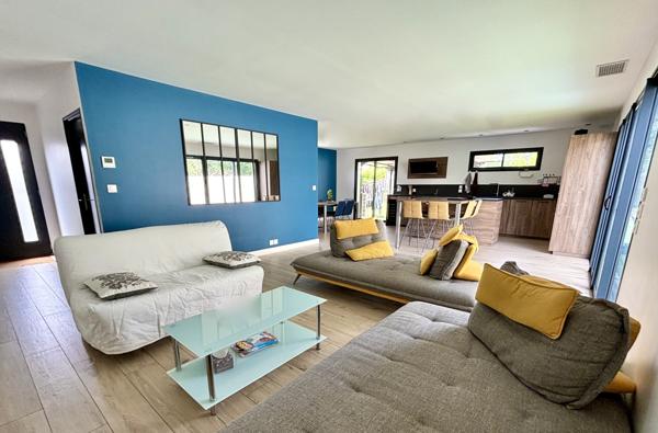 Maison
         6 pièces
        - 140 m²