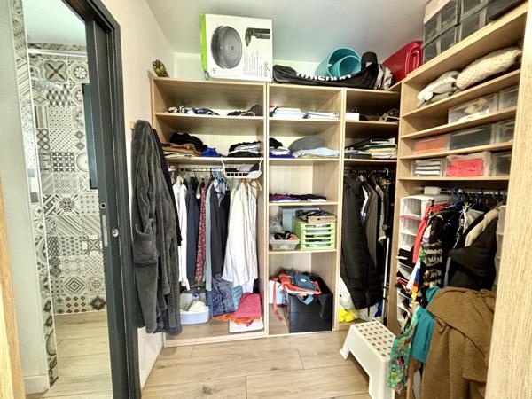 Maison
         6 pièces
        - 140 m²